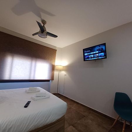 Apartamento Acogedor Junto A Calle Betis, Triana-Los Remedios Seville Ngoại thất bức ảnh