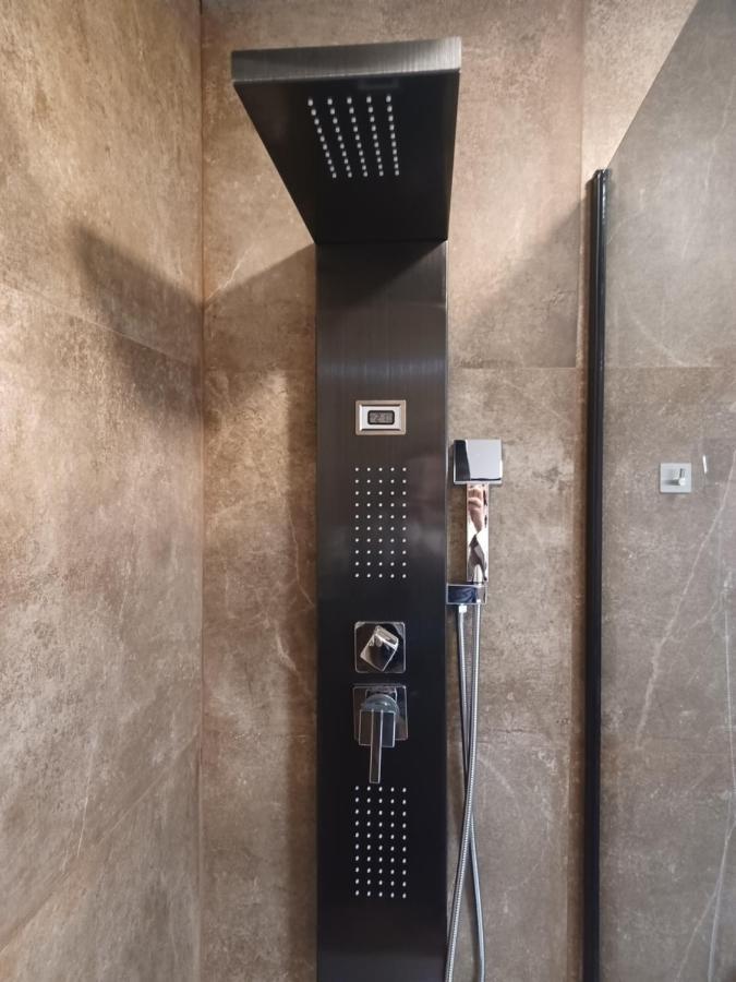 Apartamento Acogedor Junto A Calle Betis, Triana-Los Remedios Seville Ngoại thất bức ảnh