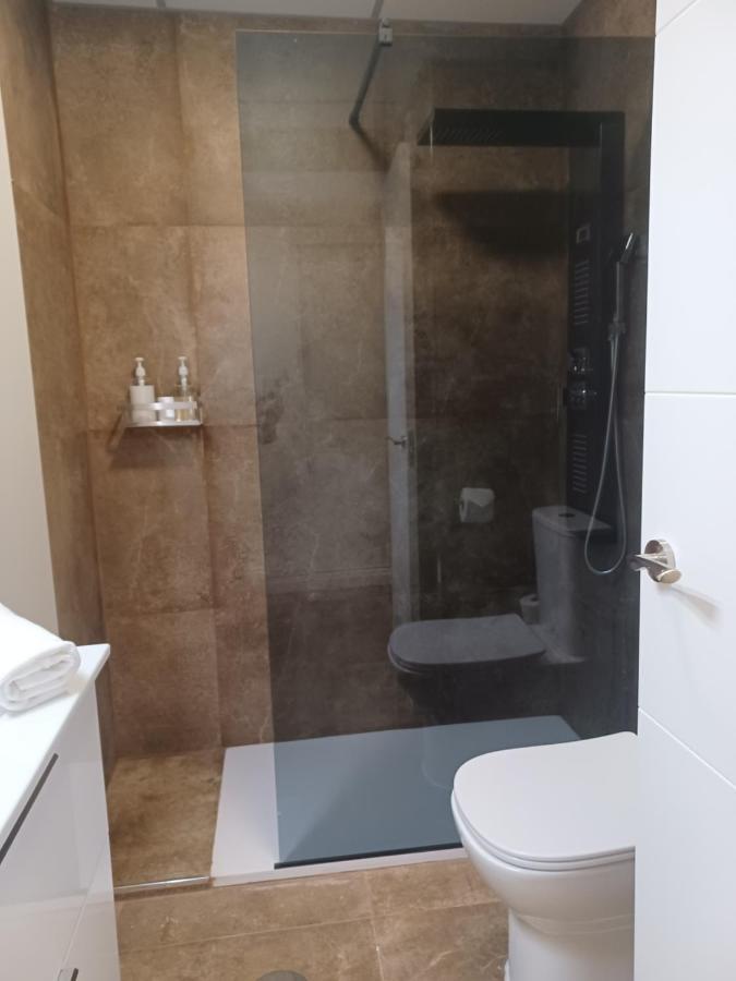 Apartamento Acogedor Junto A Calle Betis, Triana-Los Remedios Seville Ngoại thất bức ảnh