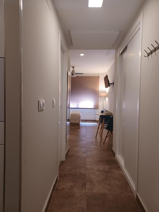 Apartamento Acogedor Junto A Calle Betis, Triana-Los Remedios Seville Ngoại thất bức ảnh