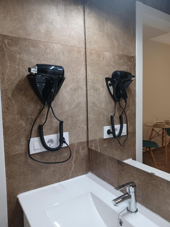 Apartamento Acogedor Junto A Calle Betis, Triana-Los Remedios Seville Ngoại thất bức ảnh