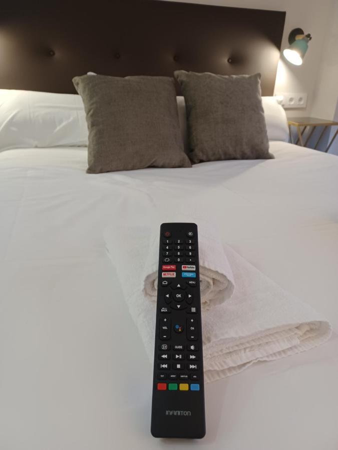 Apartamento Acogedor Junto A Calle Betis, Triana-Los Remedios Seville Ngoại thất bức ảnh