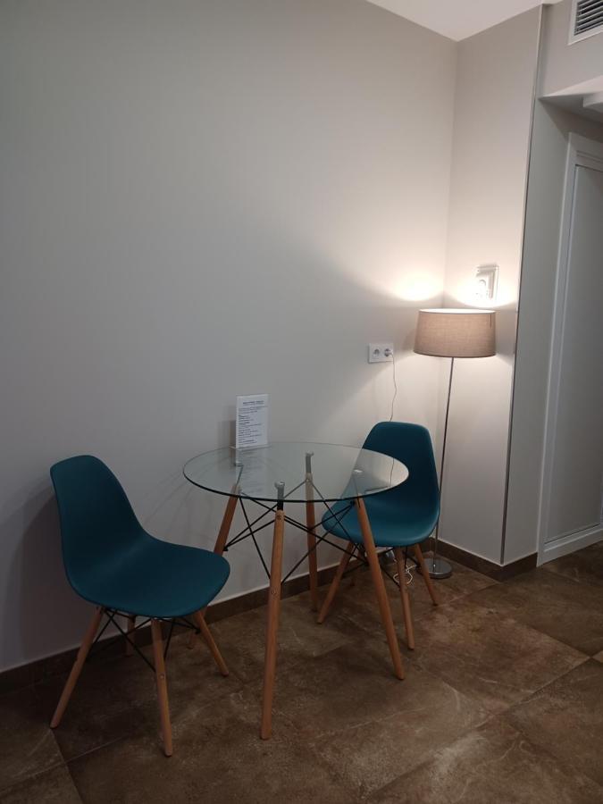 Apartamento Acogedor Junto A Calle Betis, Triana-Los Remedios Seville Ngoại thất bức ảnh