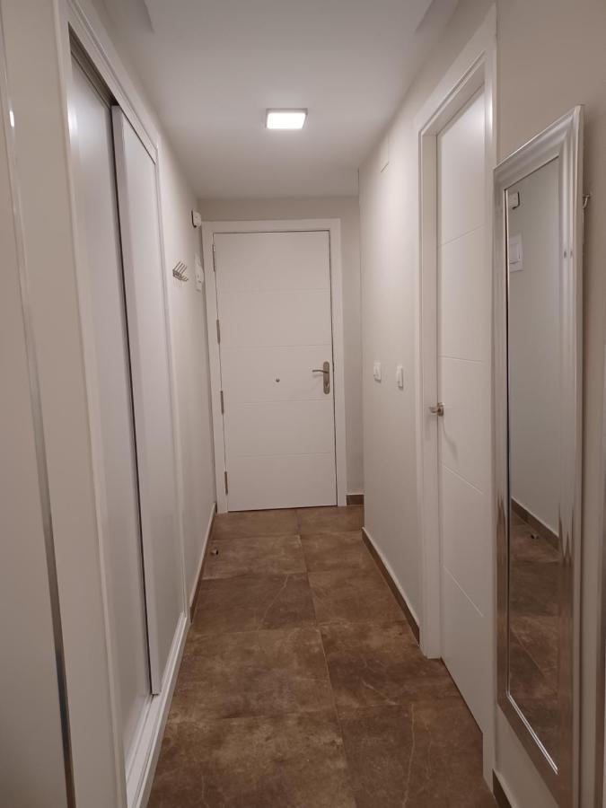 Apartamento Acogedor Junto A Calle Betis, Triana-Los Remedios Seville Ngoại thất bức ảnh