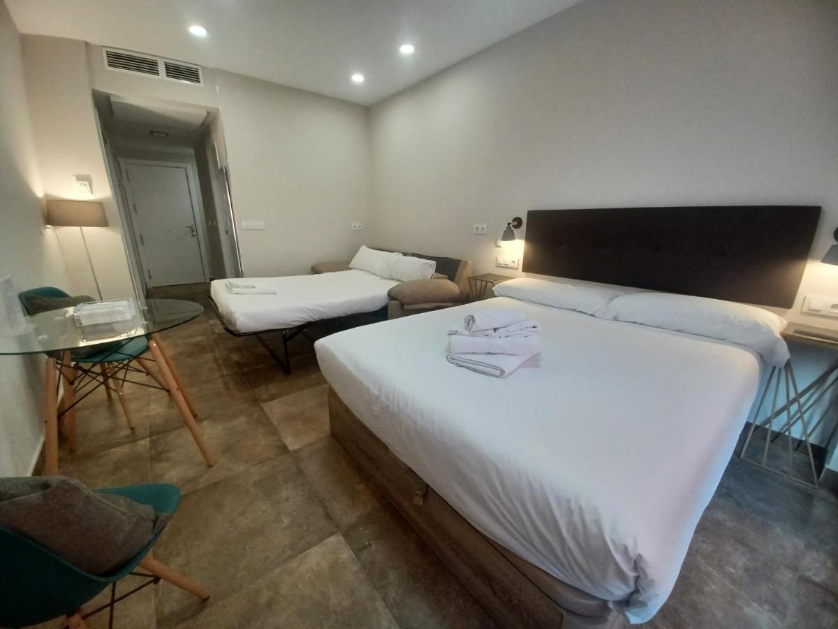 Apartamento Acogedor Junto A Calle Betis, Triana-Los Remedios Seville Ngoại thất bức ảnh