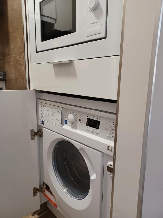 Apartamento Acogedor Junto A Calle Betis, Triana-Los Remedios Seville Ngoại thất bức ảnh
