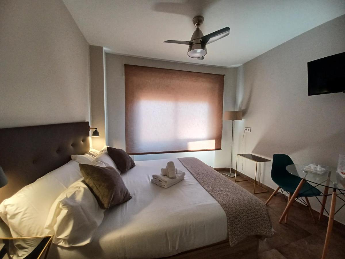 Apartamento Acogedor Junto A Calle Betis, Triana-Los Remedios Seville Ngoại thất bức ảnh