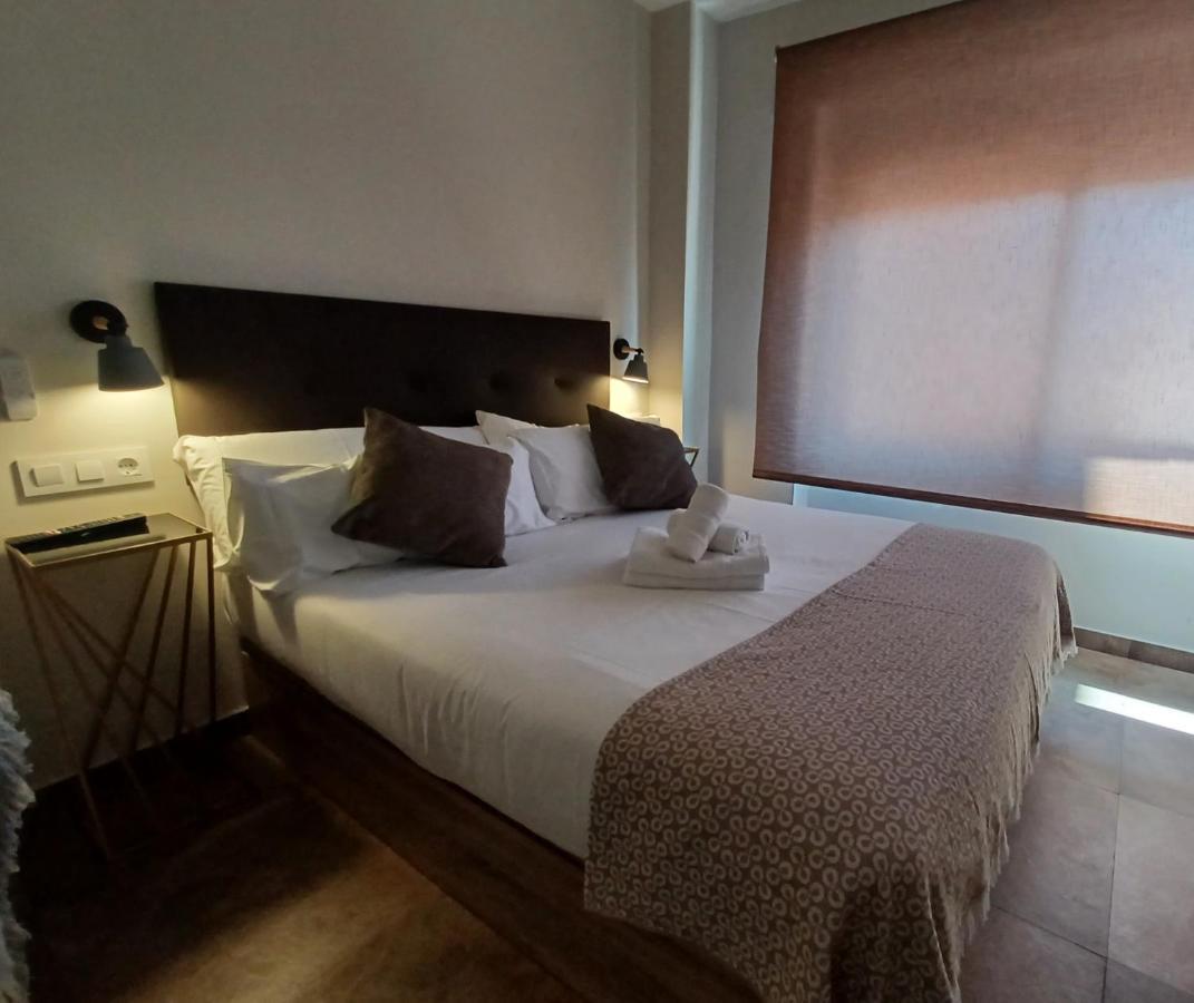 Apartamento Acogedor Junto A Calle Betis, Triana-Los Remedios Seville Ngoại thất bức ảnh