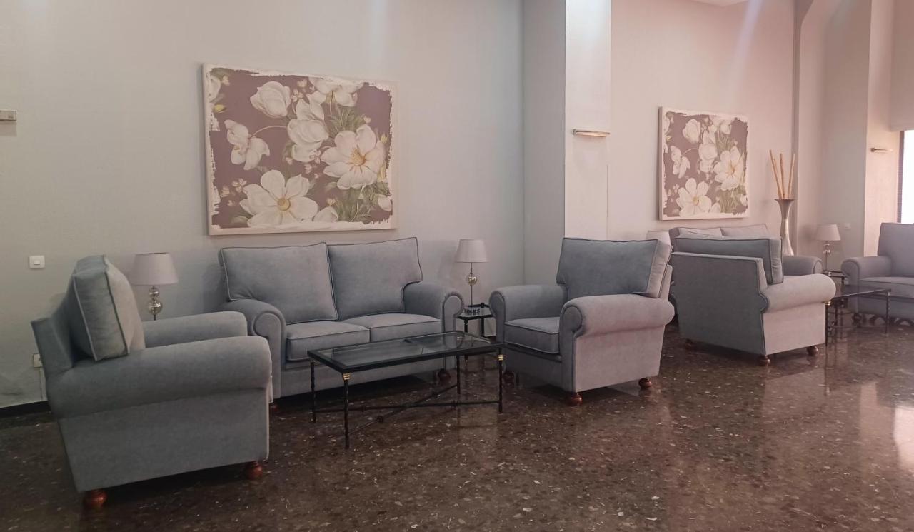 Apartamento Acogedor Junto A Calle Betis, Triana-Los Remedios Seville Ngoại thất bức ảnh
